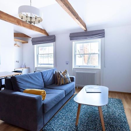Apartment 6 At Number 8: City Centre, 1 Bedroom, Sofa Bed In Lounge Canterbury Eksteriør bilde